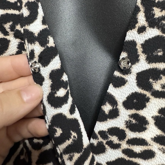 AFRM Sz S Leopard Print Long Sleeve Body Suit Snap Closure V Neck Puff Shoulder - Picture 12 of 15